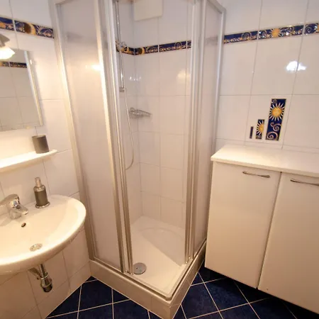 아파트 Panorama Bruck By In One 푸슈안데르글로크네르스트라세