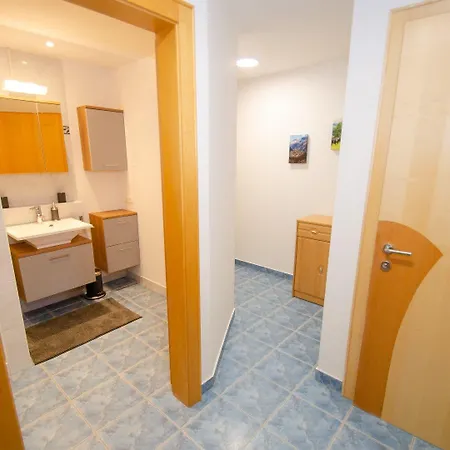 Panorama Bruck By In One *